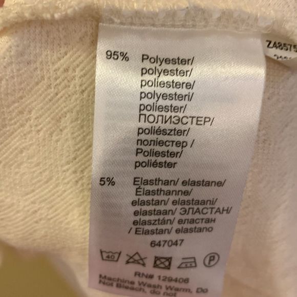 Venus size 10 longsleeve dress. Ruffle bottom and ribbed/waffle material - Picture 4 of 6